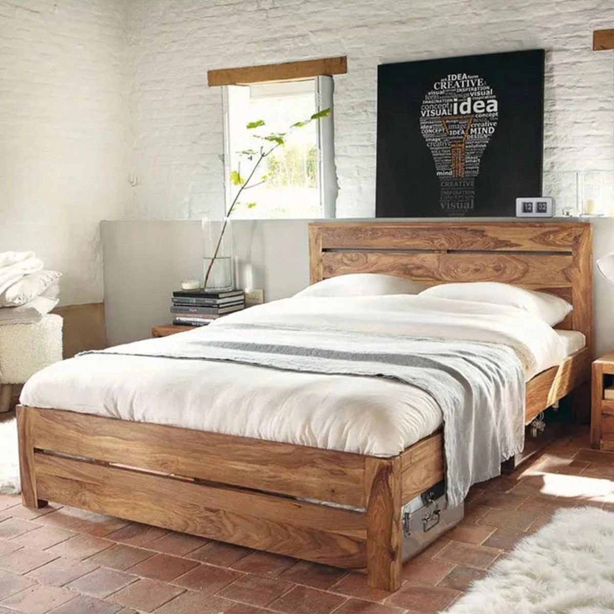 Деревянная кровать в стиле эко